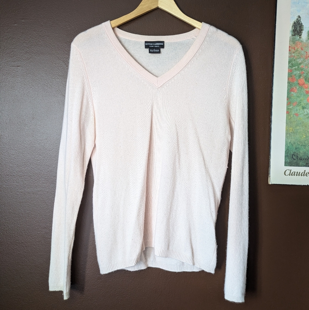 100% Cashmere Light Pink V-Neck Sweater